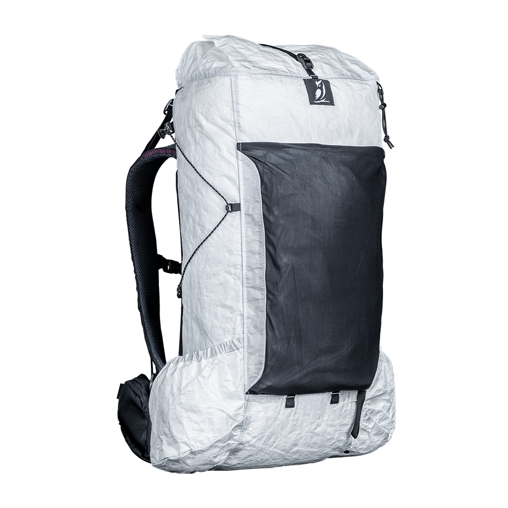 angled front view of CS40 Ultra backpack with a focus on large stretch mesh pocket