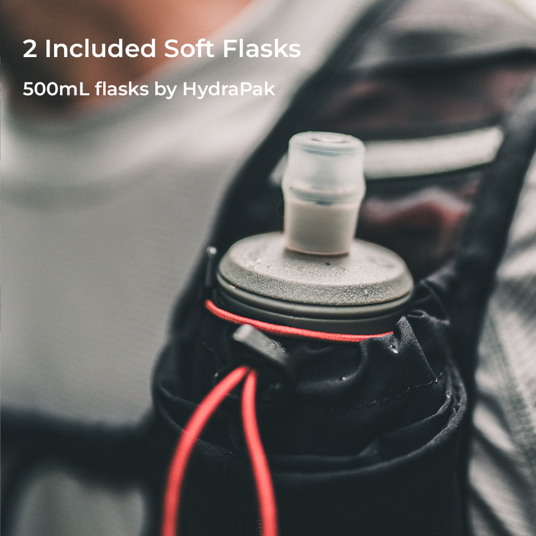 close view of included HydraPak soft flask with Skyline 30 Fastpack. Text states the soft flask is 500mL.
